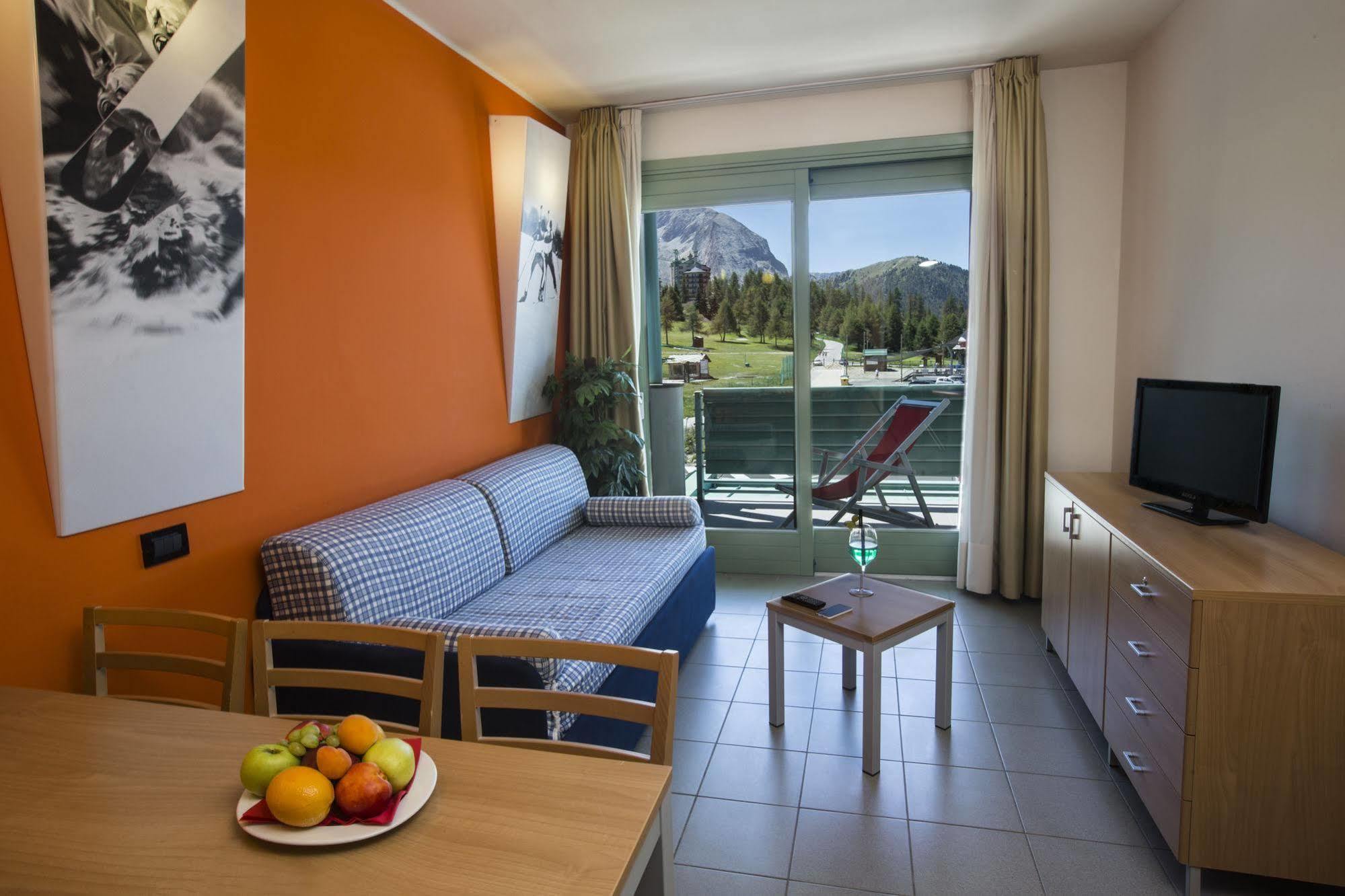 Olimpic Village Th Sestriere Apartments Eksteriør bilde